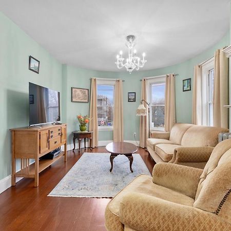 Bright & Spacious 2Br Apartment, Mins From Downtown Boston, Parking المظهر الخارجي الصورة