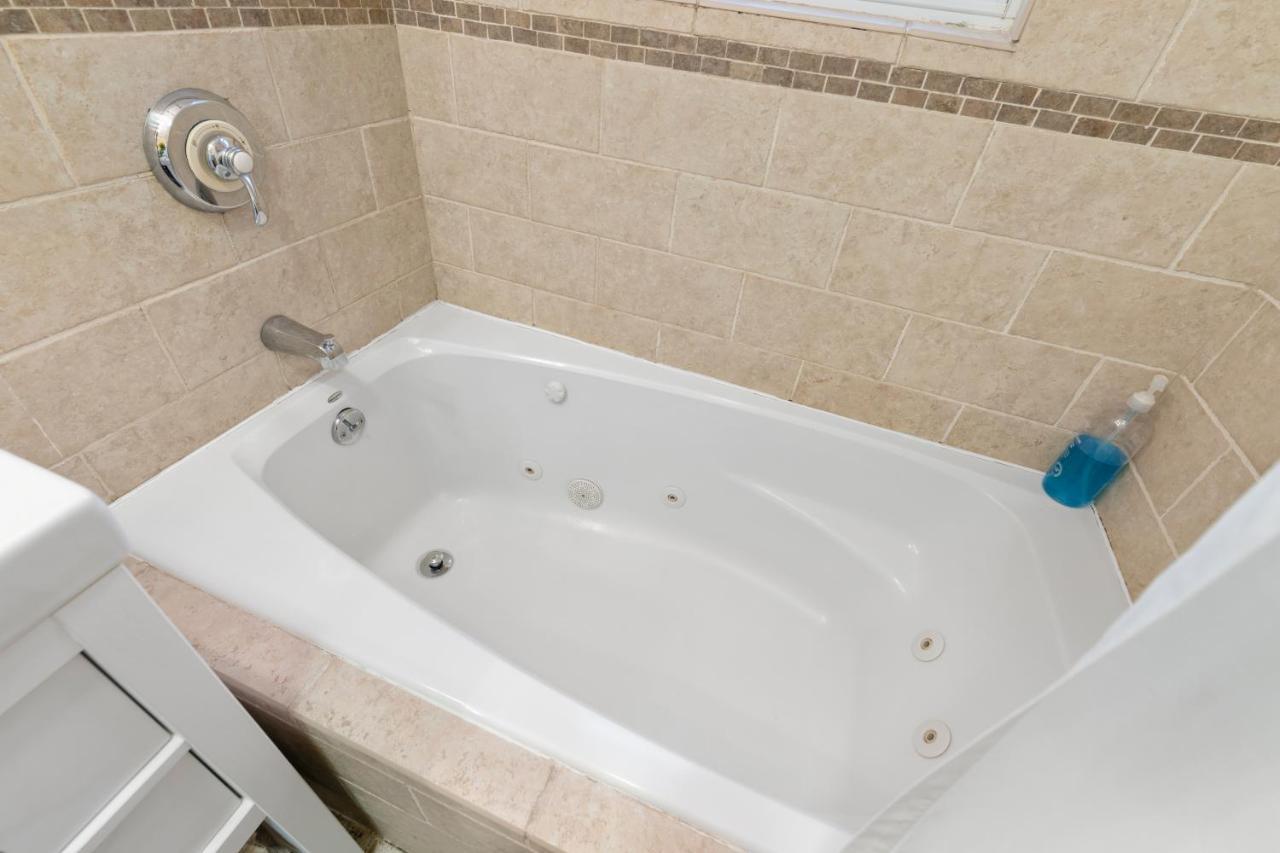Bright & Spacious 2Br Apartment, Mins From Downtown Boston, Parking المظهر الخارجي الصورة