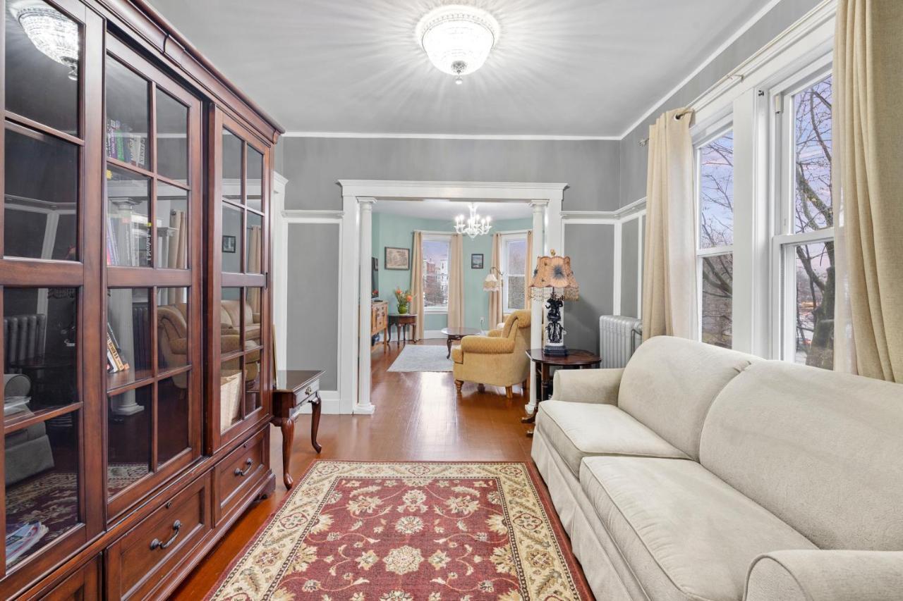 Bright & Spacious 2Br Apartment, Mins From Downtown Boston, Parking المظهر الخارجي الصورة
